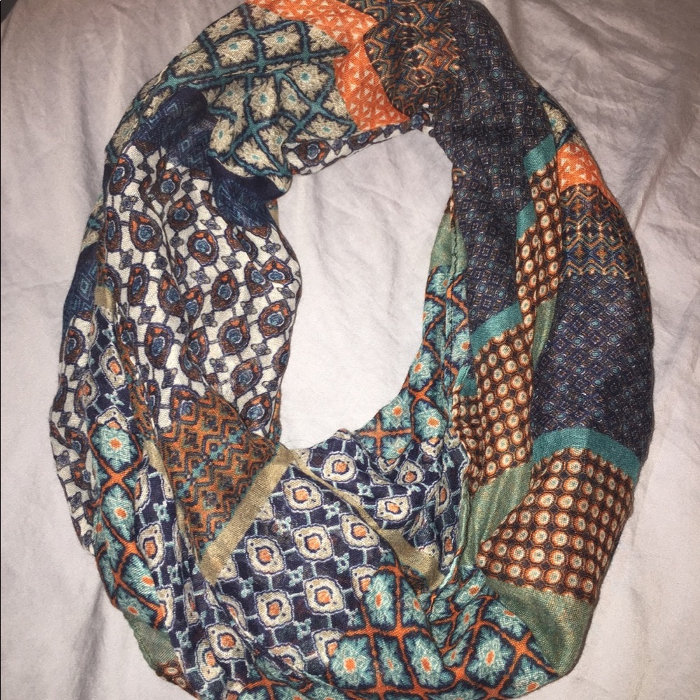 Infinity scarf